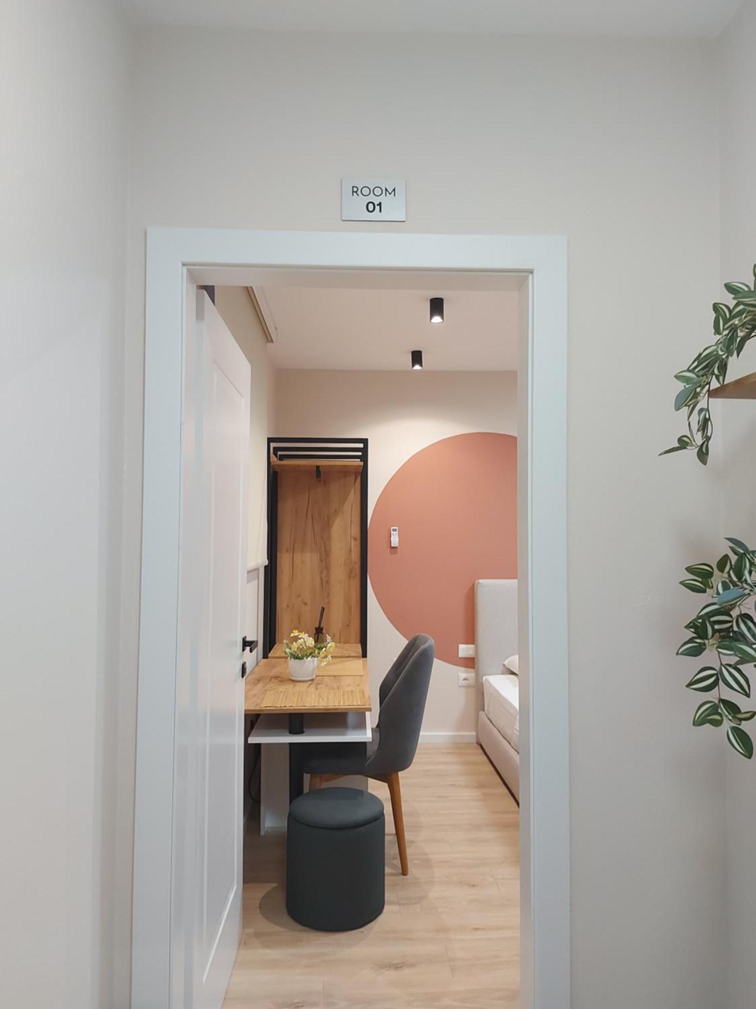 Center Cozy Nest Otel Tiran Dış mekan fotoğraf